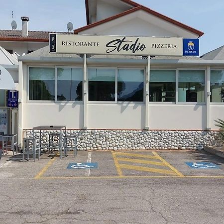 Guesthouse Stadio Lignano Sabbiadoro Exterior foto